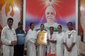 Ishwariye Saugat to Dr. Harjinder Kaur & Team by BK Brij Didi